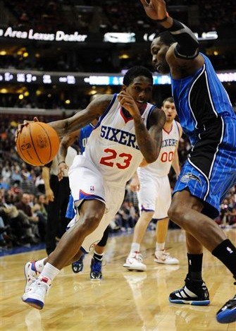 他们通过不 他们通过不